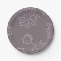 Plato de papel con diseño de plantas.