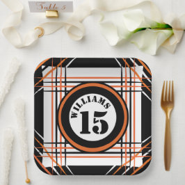 Plato de papel con tema deportivo de color naranja