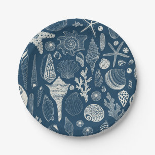 Plato De Papel Conchas marinas sobre azul oscuro
