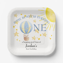 Plato De Papel Conejo girando uno alrededor de los chicos del sol