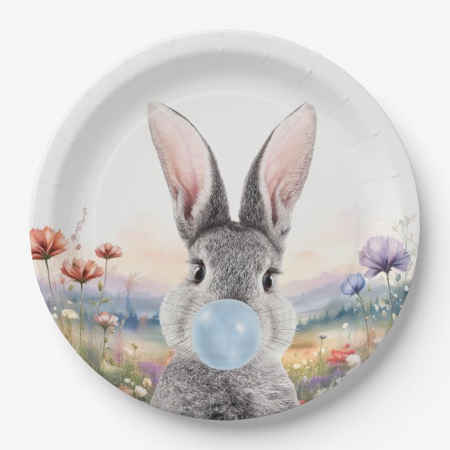 Plato De Papel Conejo soplando chicle azul con flores silvestres (Anverso)