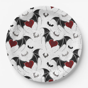Plato De Papel Corazón de Halloween con alas de murciélago negro