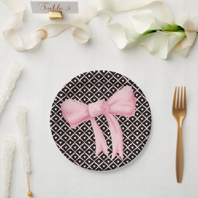 Plato De Papel Corazón de monograma de arco rosado (Boda)