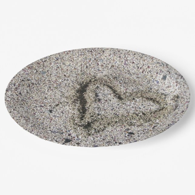 Plato De Papel Corazón romántico en foto de la arena (Angular)