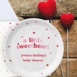 Plato De Papel Corazón Valentine Tema Bebé Chica Ducha Placa de p<br><div class="desc">¡Celebremos al pequeño en el camino con estos adorables "pequeños adorables" chaquetas de papel para bebé! Corazón rojo,  rosa y blanco,  suave y colorido,  perfecto para duchas de bebé neutras y de bebé El día de San Valentín.</div>