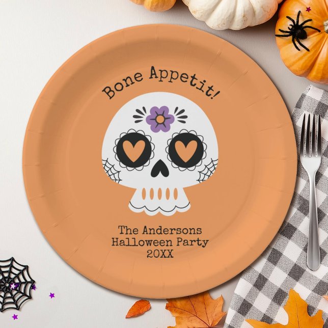 Plato De Papel Cráneo de azúcar de la fiesta de Halloween (A cute sugar skull decorates this Halloween party plate.)