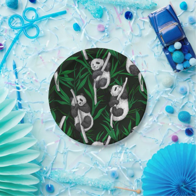 Plato De Papel Cubos de panda sobre verde oscuro (Fiesta)