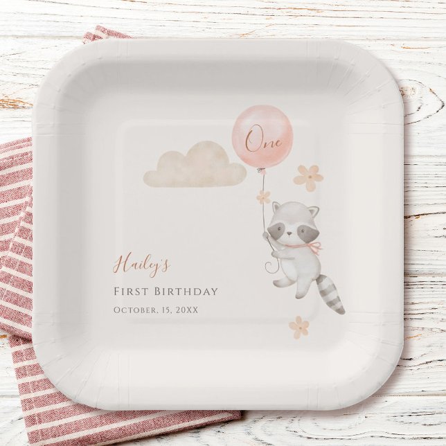 Plato De Papel Cumpleaños de niña con mapache lindo volando en gl (Subido por el creador)