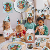 Cumpleaños de oso en pradera