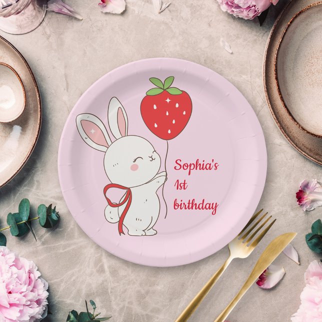 Plato De Papel Cumpleaños del conejito de fresa rosa (Subido por el creador)