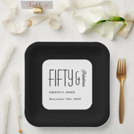 Plato De Papel Cumpleaños moderno cincuenta y fabuloso en negrita