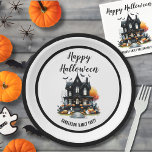 Plato De Papel Cute Happy Halloween<br><div class="desc">Sirva algo de diversión espeluznante con estos platos de papel festivos de Halloween, perfectos para tu fiesta de disfraces anual o cualquier evento de Halloween. Con un sencillo diseño en blanco y negro, los platos exhiben una casa embrujada con acentos naranjas de calabazas, lámparas jack-o-lanterns, y un árbol espeluznante. Los...</div>