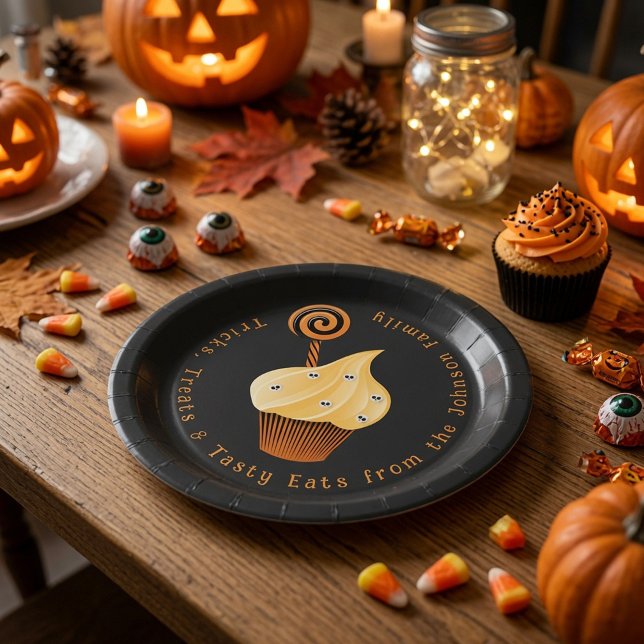 Plato de papel de Halloween con apellido familiar  (Subido por el creador)