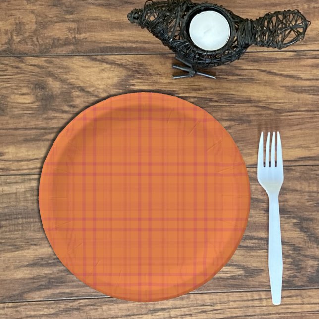 Plato de papel de patrón de cuadros naranja (Round orange Tartan pattern paper plate .)