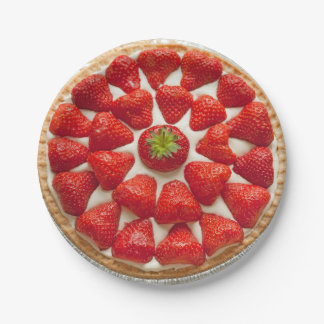 Plato de papel de tarta de queso con fresa