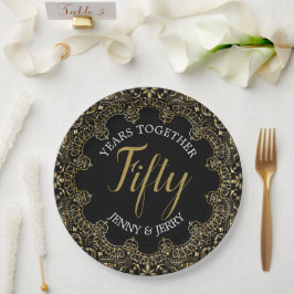 Plato de papel del 50º aniversario con acentos dor