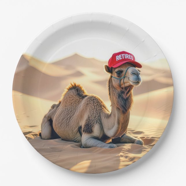 Plato De Papel Desert Camel Wearing a Red Retired Cap (Anverso)