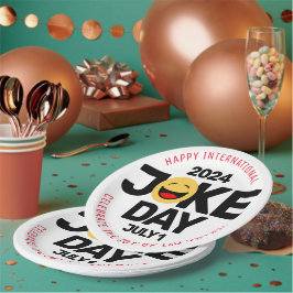 Plato De Papel Día Internacional del Chiste Cara de Rociación