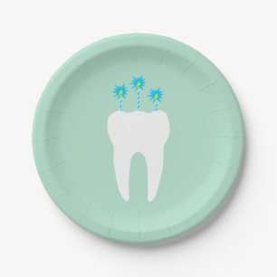 Plato De Papel Diente de la celebración con las velas