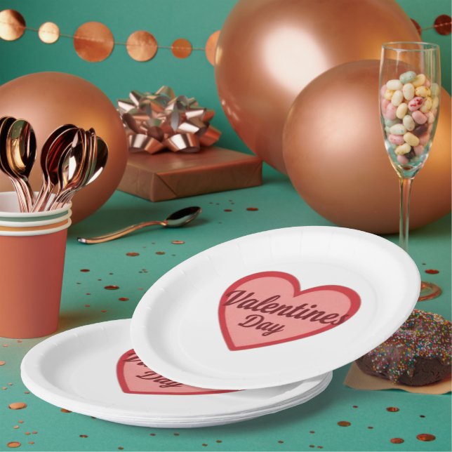 Plato De Papel diseño cardiaco el día de San Valentín (Multi)