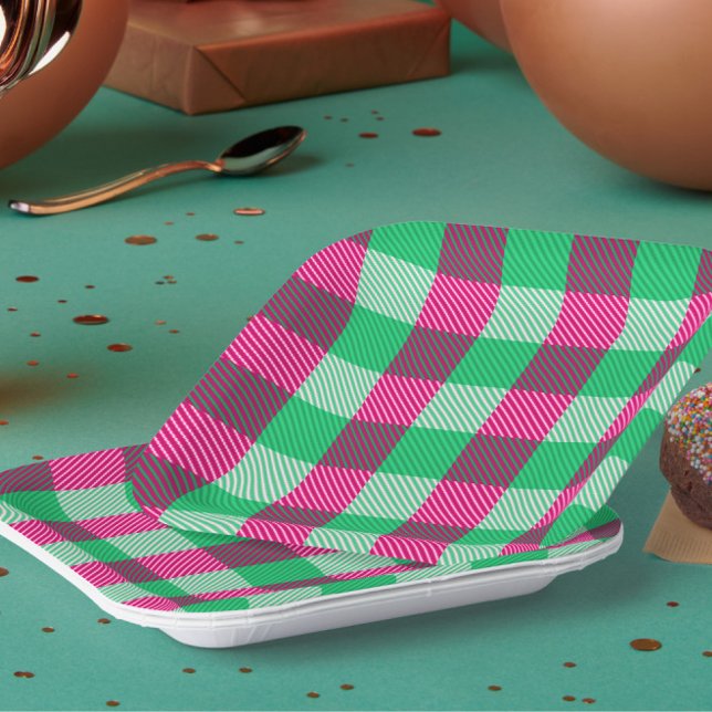 Plato De Papel Diseño de cheques de Gingham verde rosa (Subido por el creador)