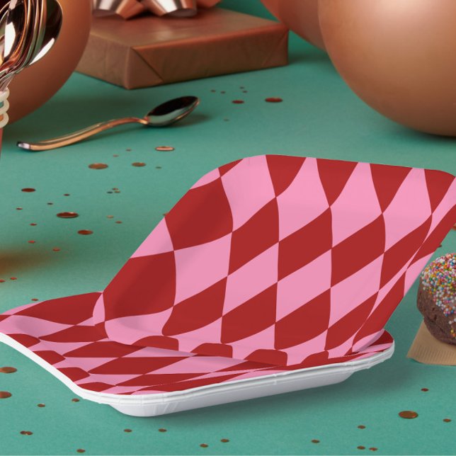 Plato De Papel Diseño de cuadros arlequín rosa rojo (Subido por el creador)