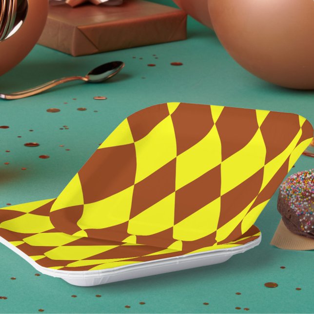 Plato De Papel Diseño de cuadros de arlequín amarillo marrón (Subido por el creador)