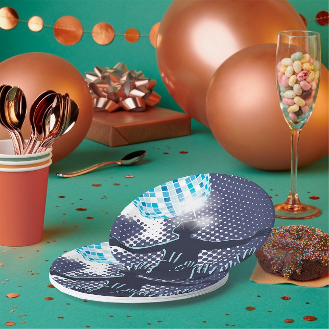 Plato De Papel DJ Interpretando Placas de papel (Subido por el creador)