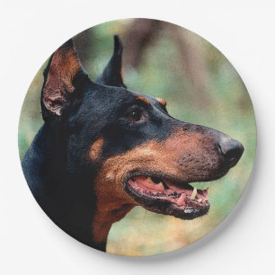 Plato De Papel Doberman Pinscher en los bosques