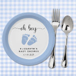 Plato De Papel Ducha bebé de pies azules<br><div class="desc">Platos de papel cortos para la ducha de su bebé con "oh boy" en un guión elegante con toallitas y una acuarela azul de pies de bebé. Debajo se puede personalizar fácilmente con su nombre y fecha de ducha.</div>