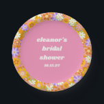 Plato De Papel Ducha Nupcial Retro Naranja Púrpura Floral Persona<br><div class="desc">Agregue un toque de diversión retro a su ducha nupcial con nuestros Platos de Papel Personalizados Groovy Retro Naranja y Púrpura Floral! Con patrones florales audaces y una paleta de colores vibrantes, estos platos aportan un toque juguetón a su evento. ¡Perfecto para servir a sus invitados con estilo mientras celebra...</div>