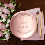 Plato De Papel Dulce 16 goteo de oro de rosa rubí nombre<br><div class="desc">Una servilleta para una fiesta de cumpleaños 16 glamurosa y femenina. Un rosa falso de fondo dorado con goteo,  pinta con goteo. El texto: El nombre está escrito en oro rosa oscuro con un gran guión de estilo moderno con letras a mano. Plantilla de nombre,  edad 16 y fecha.</div>