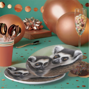 Plato De Papel **"El amor de una madre: Mami y bebé Lemur Cudling