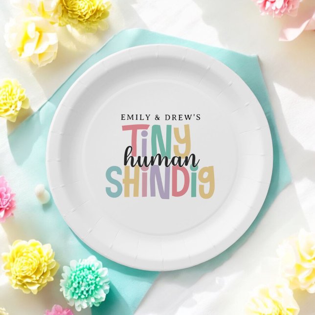 Plato De Papel El Baby Shower de la pequeña pareja humana Shindig (Plates available in 9-inch and 7-inch diameter sizes.)