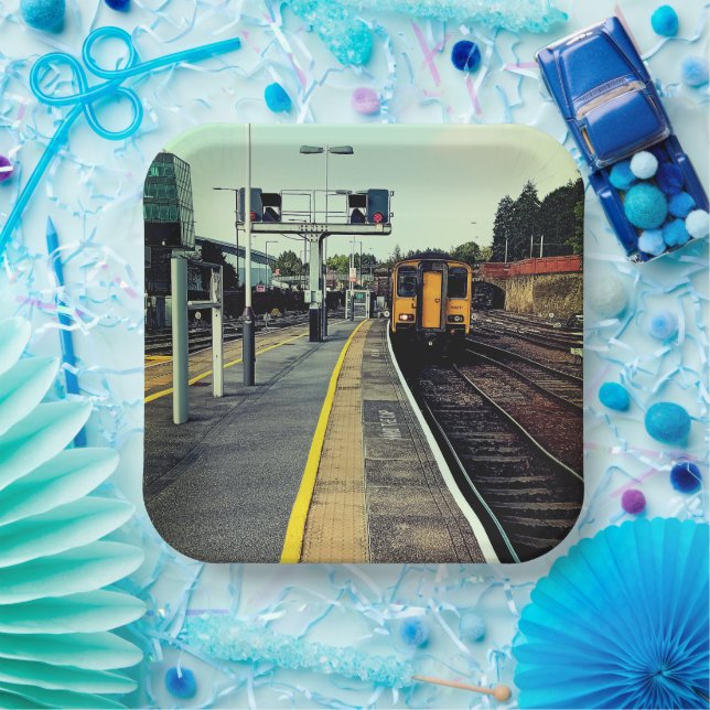 Plato De Papel El tren en las vías (Fiesta)