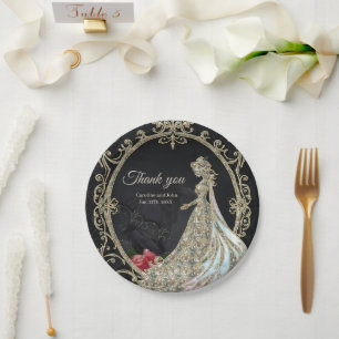 Plato De Papel Elegancia en oro y negro.