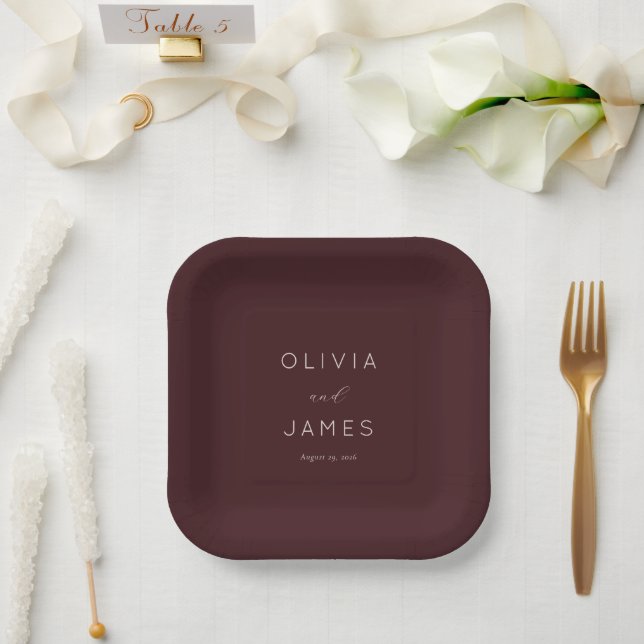 Plato De Papel Elegant Maroon Minimalist Calligraphy (Boda)