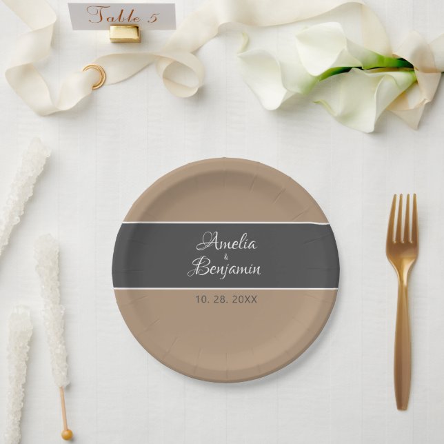 Plato De Papel Elegante boda de tipografía beige gris (Boda)