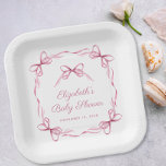 Plato De Papel Elegante Coquette Bows Niña Rosa Ducha<br><div class="desc">Platos de papel cortos para la ducha de una niña, con un marco rosado de delicadas cintas acuáticas y arcos de coqueta, que combinan una estética mínima con un toque de encanto vintage. Las palabras "Baby Shower" y el nombre de la futura madre se muestran en un elegante guión rosado....</div>