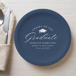 Plato De Papel Elegante ejército de script vitorea al graduado<br><div class="desc">Elegantes platos de papel para graduación con una gorra de graduación con la frase "Saludos al graduado" en un guión de caligrafía blanca en un fondo marino. Personalice las placas modernas de papel para graduación con el nombre del graduado, el nombre de la escuela y el año de graduación. Las...</div>
