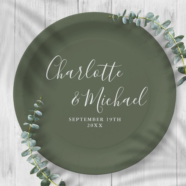 Plato De Papel Elegante firma de letra script verde oliva boda (Elegant Signature Script Olive Green Wedding Paper Plates)