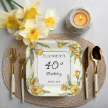 Plato De Papel Elegante Yellow Daffodils Floral 40 cumpleaños<br><div class="desc">Elegante diseño floral de daffodils amarillos de diseño "Cumpleaños 40" con un marco cuadrado floral de daffodils que rodean un marco blanco y verde sobre un fondo amarillo y blanco angustiado.</div>