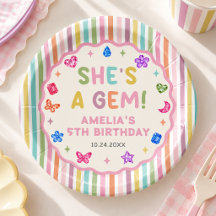 Ella es una fiesta de cumpleaños de niña colorida 