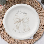 Plato De Papel Ella está atando el compadre blanco<br><div class="desc">Sencillas placas de papel de diseño de arco blanco para duchas de novias. Foto de fondo de Freepik.</div>