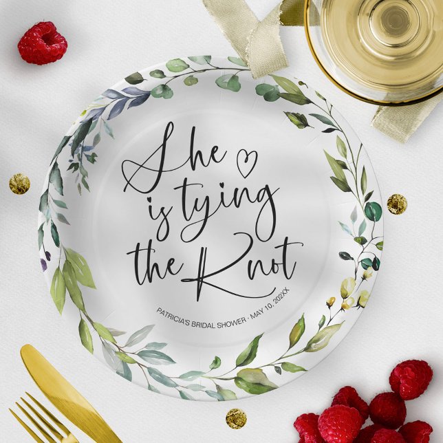 Plato De Papel Ella está atando el nudo Desayuno de novia (Subido por el creador)