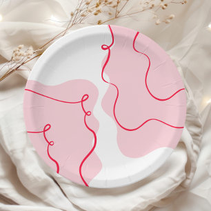 Plato De Papel Ella está atando el nudo retro ondulado rosado