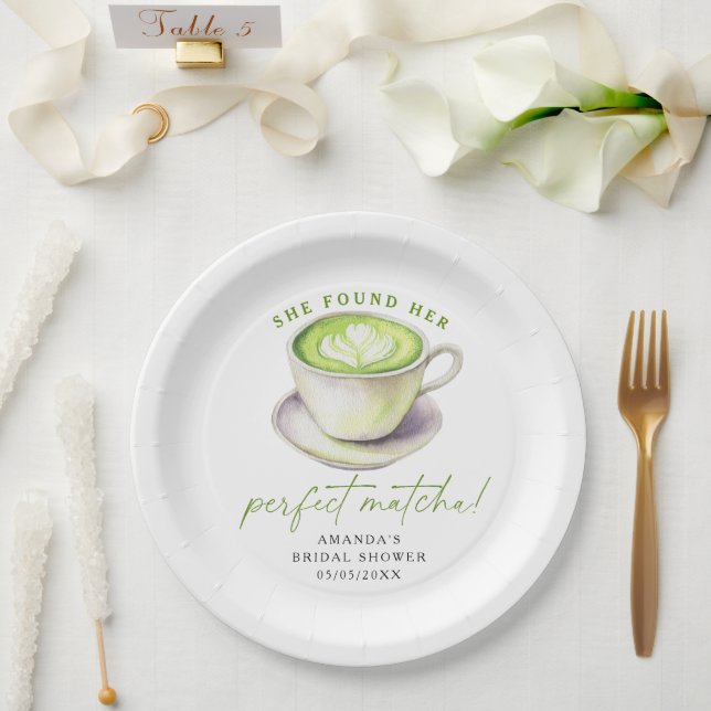 Plato De Papel Encontró su perfecta ducha matcha de novia (Boda)