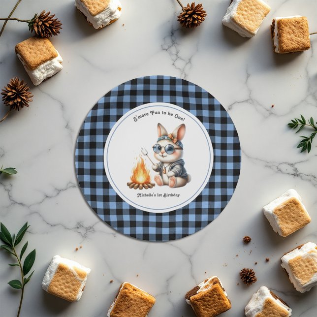 Plato De Papel "¡Es más divertido ser uno!" Bunny Camping 1er cum ("S'more Fun to Be One!" Bunny Camping 1st Birthday Paper Plates)
