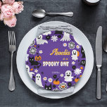 Plato De Papel Esppoky un cumpleaños de Halloween groovy daisisie<br><div class="desc">Espeluznantes fiestas de cumpleaños de Halloween ruidosas margaritas estilo retro planchas de papel personalizadas de Halloween cumpleaños fiesta de mesa,  lindas linternas Jack-o',  fantasmas para bebés,  gato negro ,  telarañas color púrpura blanco naranja</div>