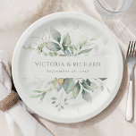 Plato De Papel Eucalyptus Greenery Gold deja Boda botánico<br><div class="desc">Eleva la recepción de tu boda con estos platos de papel personalizados, adornados con un bonito diseño de vegetación eucaliptos. Los personalizares con los nombres de la pareja feliz y su boda dan un toque único que sus huéspedes apreciarán. Estos platos desechables son perfectos para una celebración sin esfuerzo y...</div>